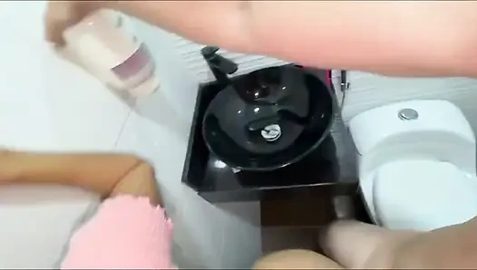 Aldatılan kocasını görebileceğin en yaraklı Mısırlı Arap seksi, bir müşterisini karısının dairesine getiriyor