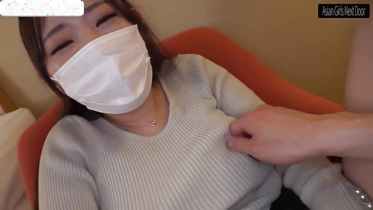 Award-winning Gravure Idol Draws Attention, Exclusive POV Captures Intense Triple Climax Moment