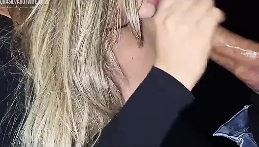 Hamile evli kadın eş değiştirme evinde yetenekli bir adamla emiyor ve sikişiyor