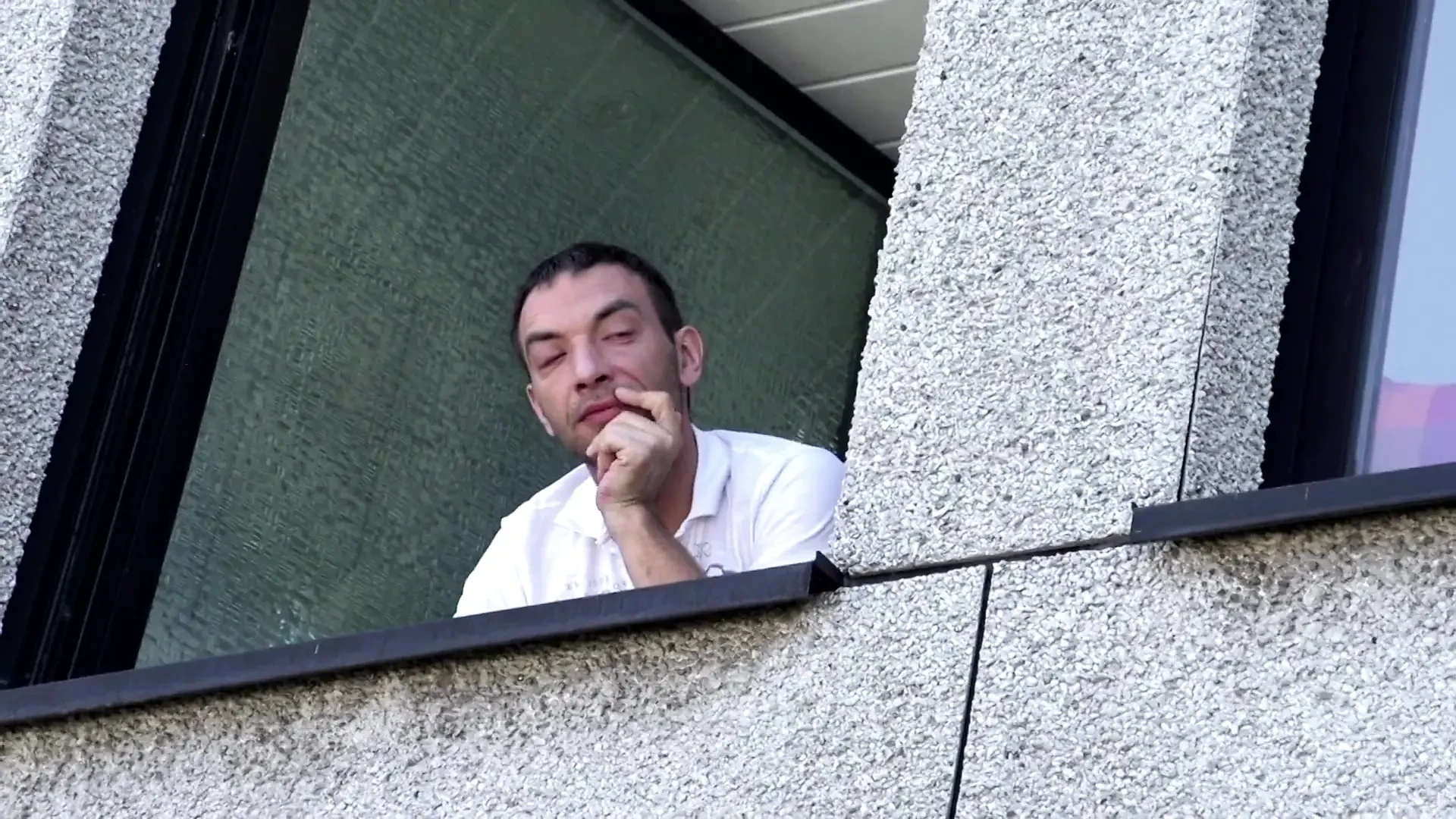 Outdoor,brunette,kinky