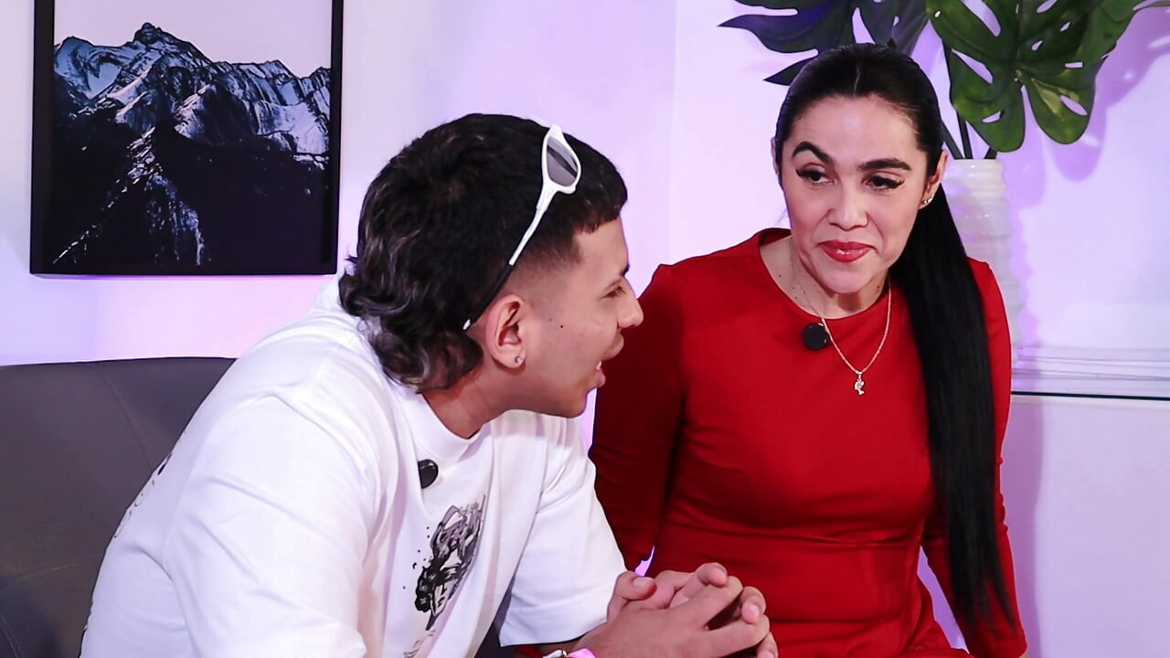 Sarah Black verrät, wie das Leben einer MILF-Erstellerin von Inhalten für Erwachsene aussieht