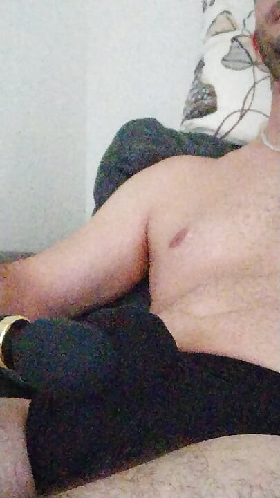 Вибрирую мою мясистую прокладку, пока у меня не будет очень необходимый жесткий и продолжительный оргазм после 17 дней.