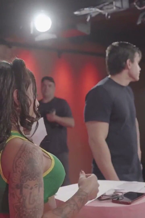 Dans Les Coulisses Des Enregistrements - Spécial Lesbians De Californie TV