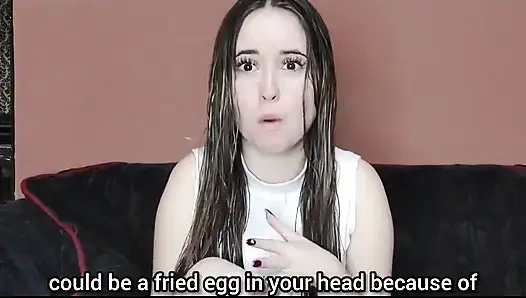 Ты мой бойфренд с коротким хуем, и ты приходишь беспокоить меня, когда я одеваюсь