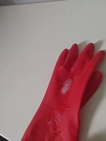 Cummy rubber glove