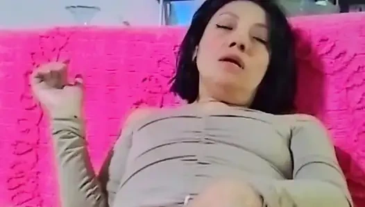 Willst du eine heiße sekretärin sehen? Genießen sie dulceivanka