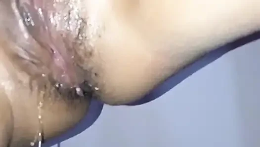 Sri Lankan Wife Pussy Make Squirt and Fart