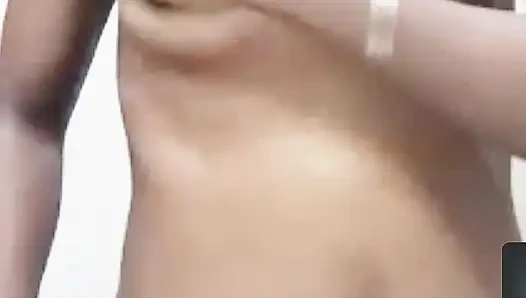 Красивая амаская девушка дези (18+)