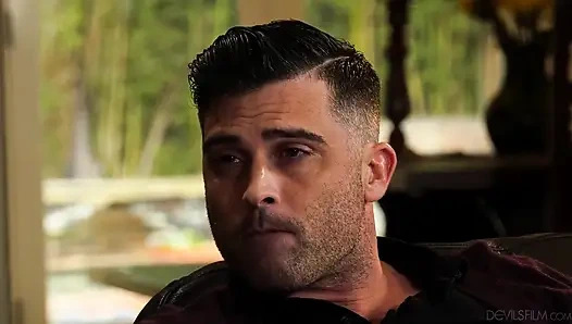 Devils filmi - ateşli evli kadın Sophia Grace kocasıyla biseksüel üçlü seks denemek istiyor