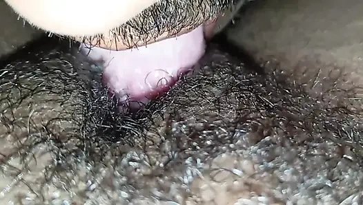 Сосу потную киску замужней верующей после службы