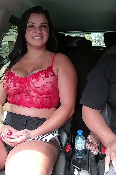 Cristine Castelary Arrives in São Paulo and Gets Naked in the Streets While Hitching a Ride with Ted - Gih Rocha
