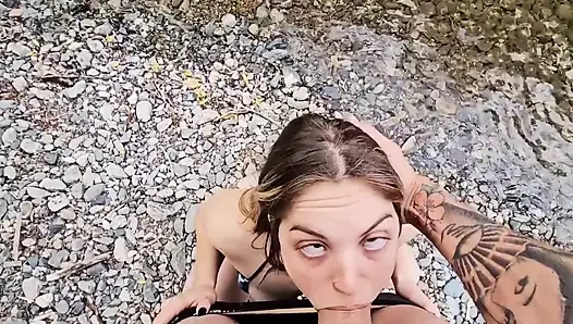 Whit keila si cewek sange keila dientot habis-habisan sampai dicrot di dalam di luar ruangan
