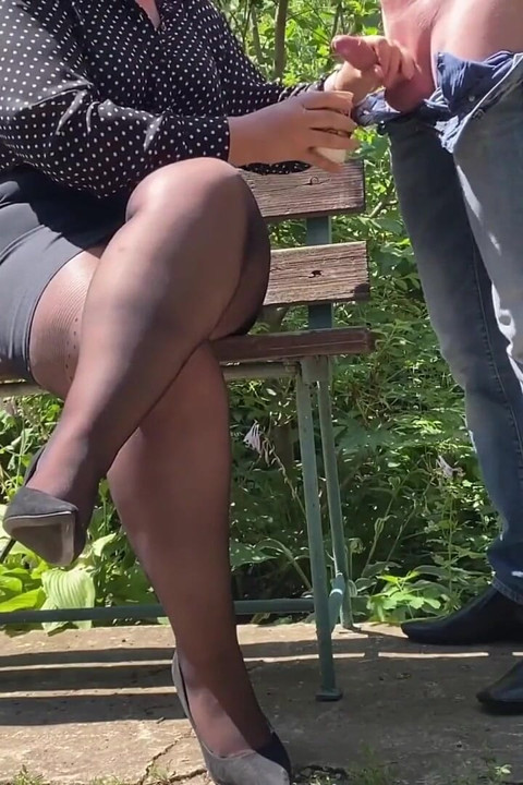 A Mature Woman with Gorgeous Legs in Pantyhose Made Me Cum in Her Coffee