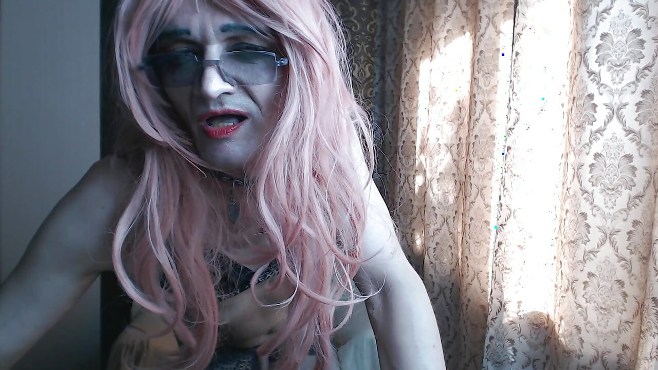 Quítate Las Bragas Y Llévatelas Todas a La Boca.