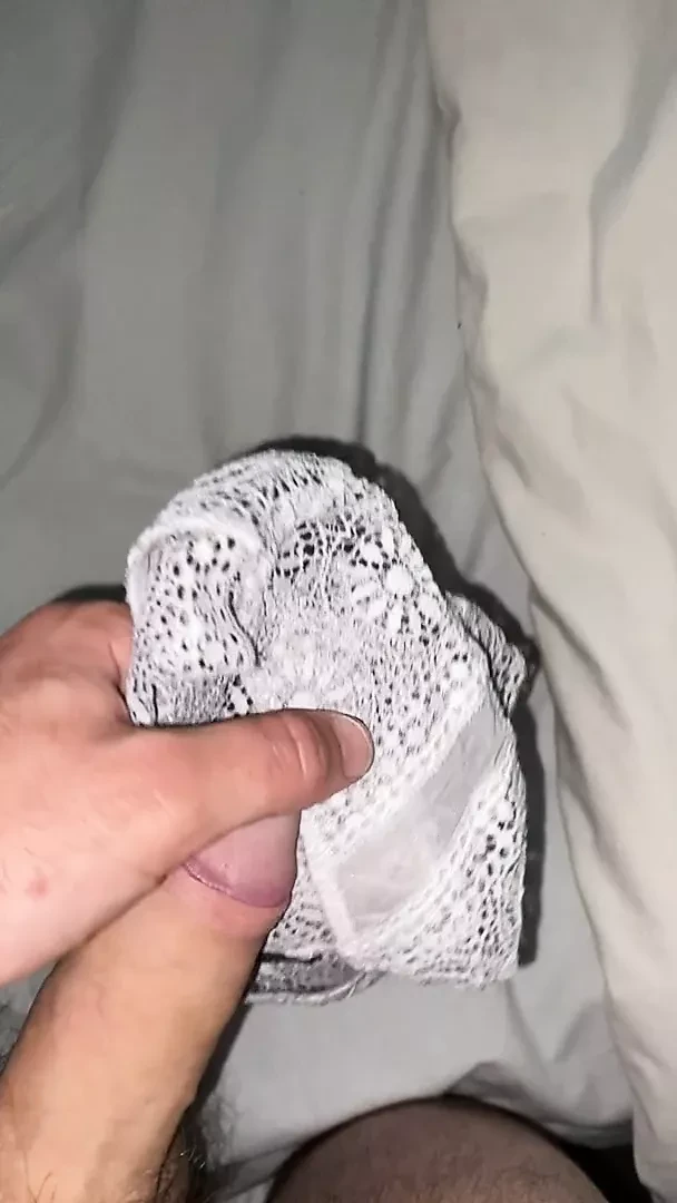 I jerk off in my stepmom's thong