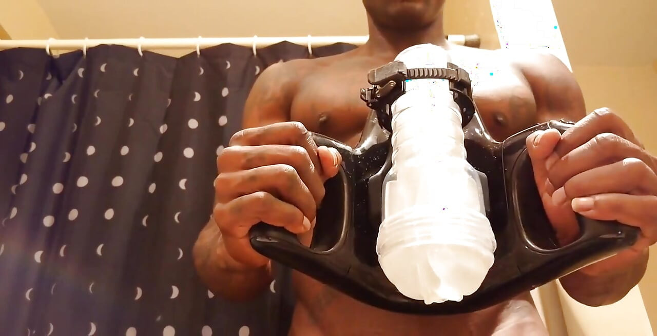 Alléluia Johnson, bite et couilles poilues noires