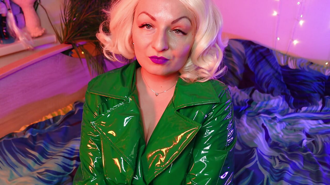 ASMR lentamente provocando batom