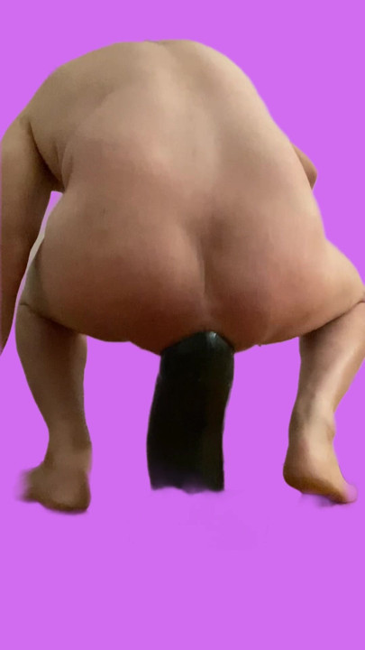 Giant dildo in my ass