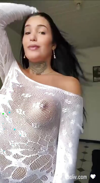 Транс-дівчина грає зі своїми дірками та дівчиною до кульмінації, добірка