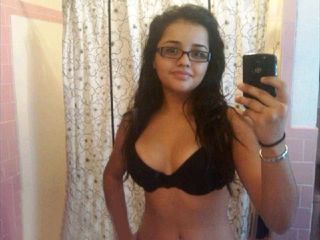 Selfie telanjang teman gadis gemuk