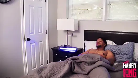 Сексуальный шоколад с большой попкой на помощь