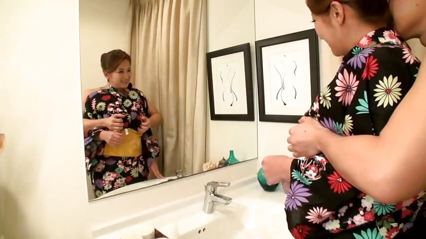 Muhteşem olgun güzellik ham tutkuyla sırılsıklam