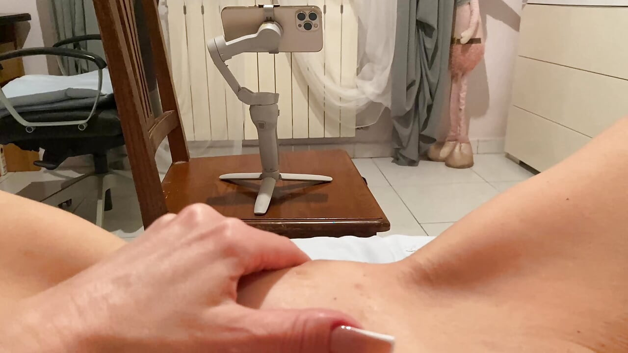 POV-MASTURBATION VON MEINEM BITTEREN UND FEUCHTEN FINALE AM ENDE