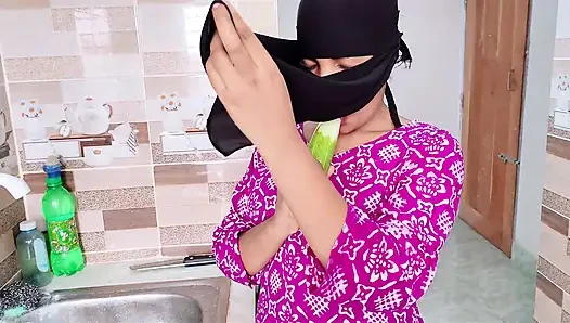 Big Cucumber in tight pussy Desi bhabi bed room secret