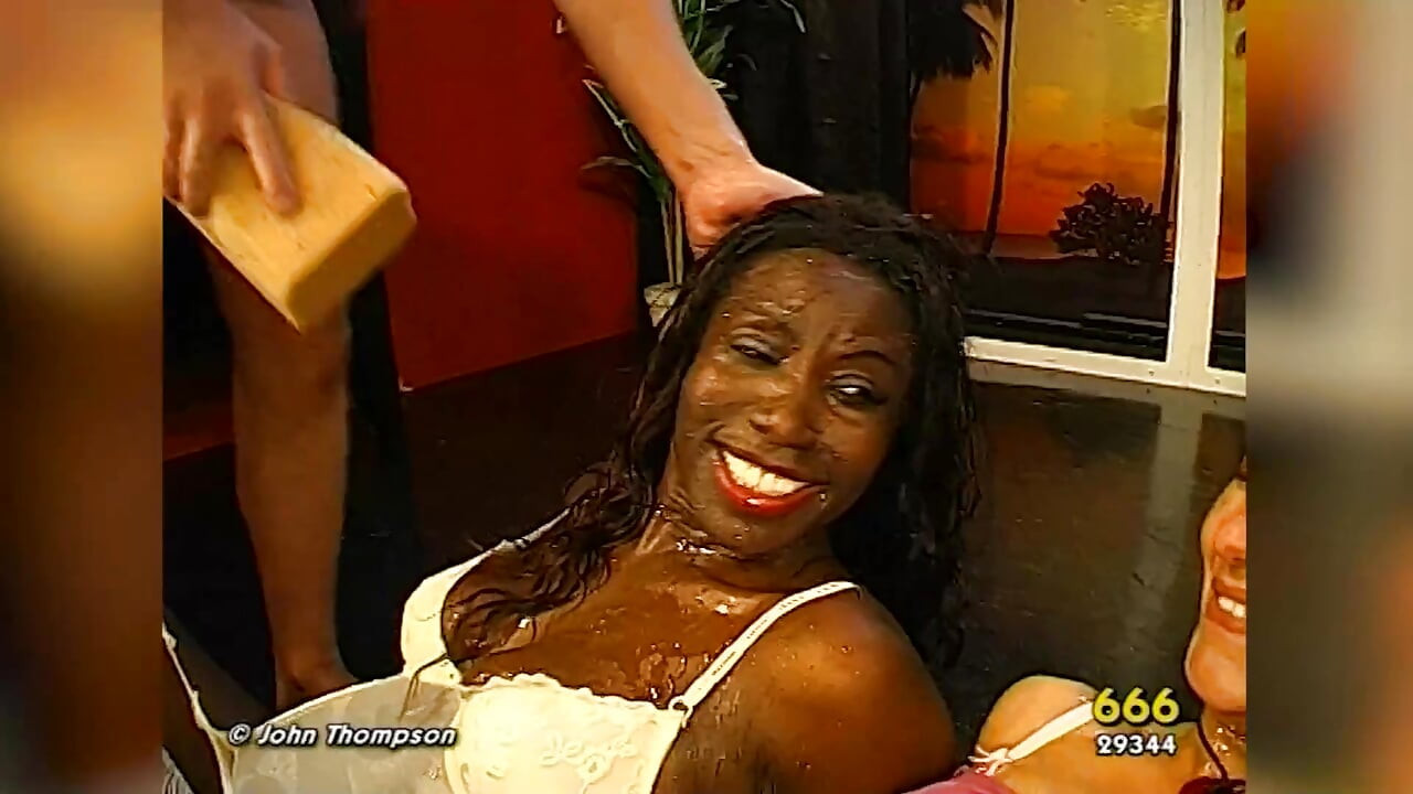 Ggg - Wet Pissing Orgy with Horny Babes Sucking Cocks