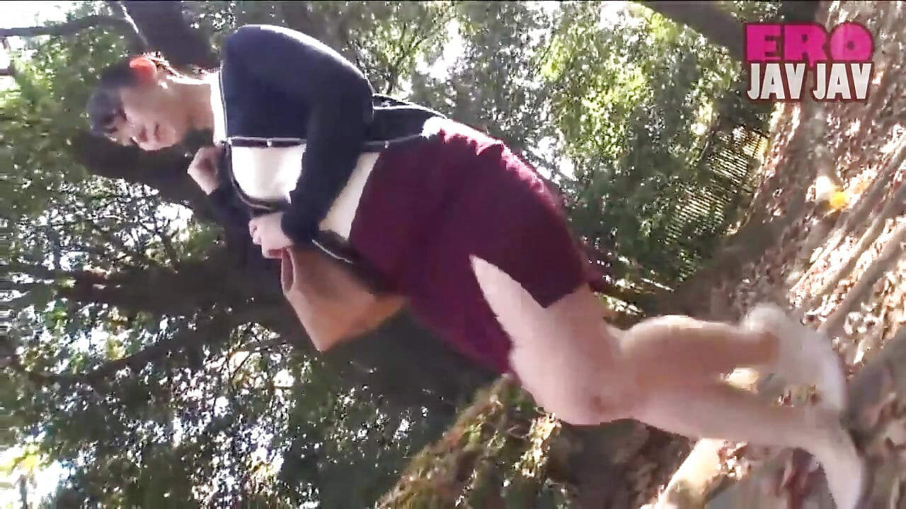 Isteri pantas sensitif hilang dalam gelombang keseronokan - 1