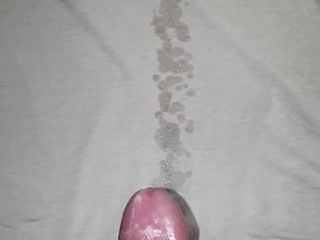Air mani tengah malam yang besar setelah masturbasi sepanjang malam