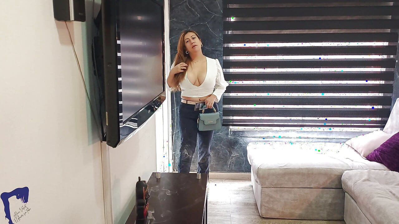 Landlady Latina MILF Gets Horny and Makes Tenant Pay Rent with Deep Sex and Blowjob