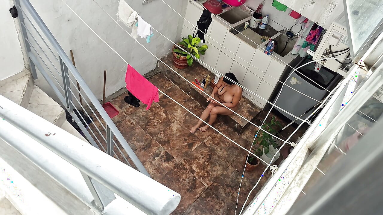 Mein Nachbar Aus Dem Haus Darunter Badet Draußen Und Wurde Von Meinem