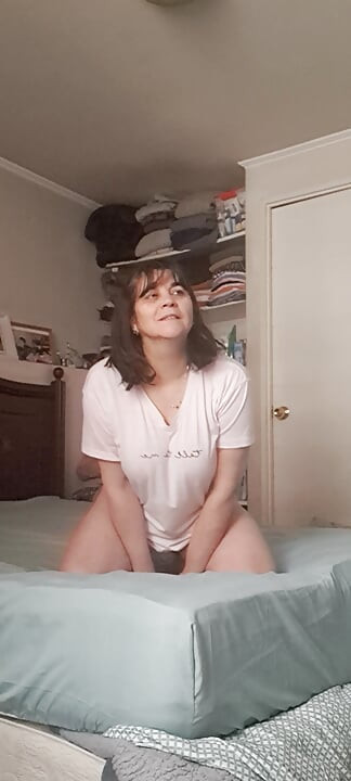 Stepson just wants to see my tits and pussy and then masturbate