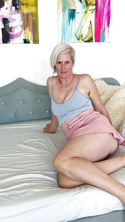 Horny MILF Convinced Her Plumber To Unclog Her Holes