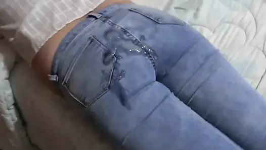 Great cumshot that my best friend made on my wife's big ass with jean