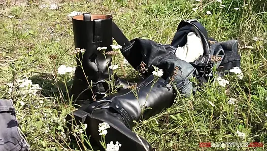 How to Have Sex on Motorcycle