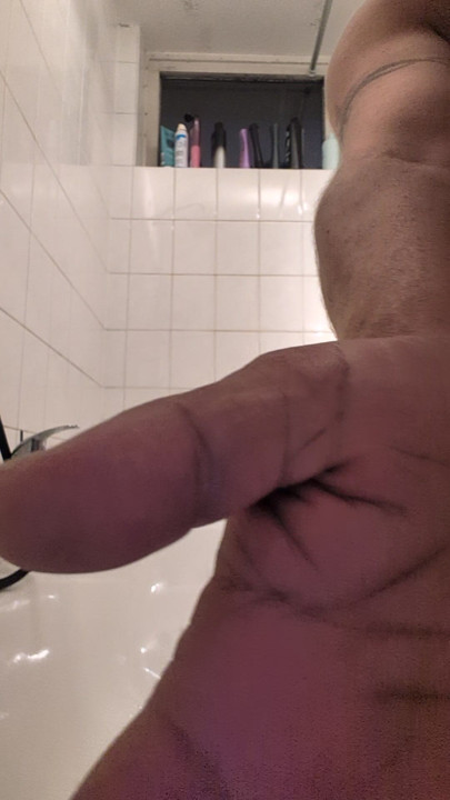 Me pissing on a horny night