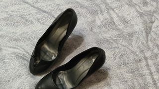 Cum in well worn heels