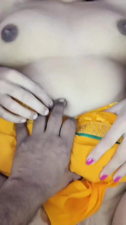 Momento inesquecível de "O Primeiro Vídeo de Sexo Romântico de Tanya Bhabhi em Voz Clara Hindi |"