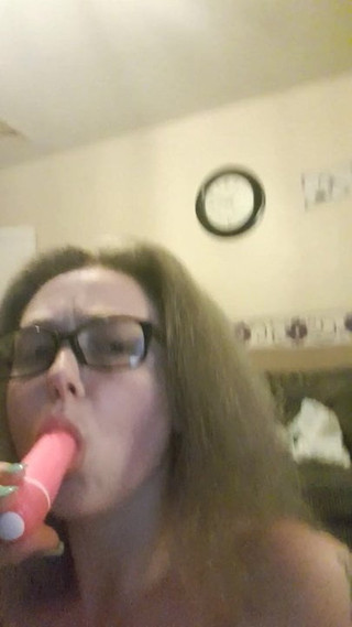 I love sucking on me dildo