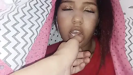 Aku lagi asik masturbasi memekku dan pacarku habis-habisan sampai matanya merem melek