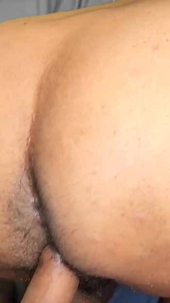 Silný okamžik od "Indický sex video, macecha šukání StepSon a Cum uvnitř chlupaté milf kundičky"