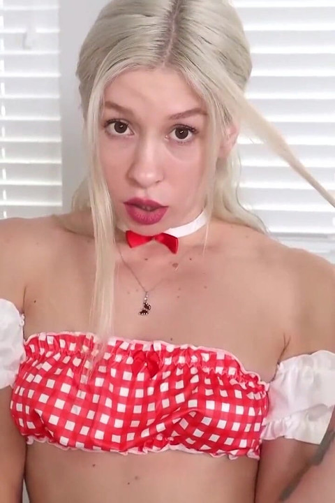 Ritual penyembahan zakar Anna Kovachenko