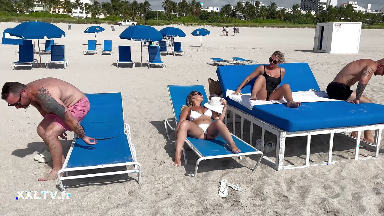 Tentación lésbica en Miami