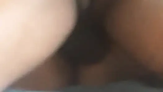 Jan жестко кончает внутрь Janet и кричит, трах