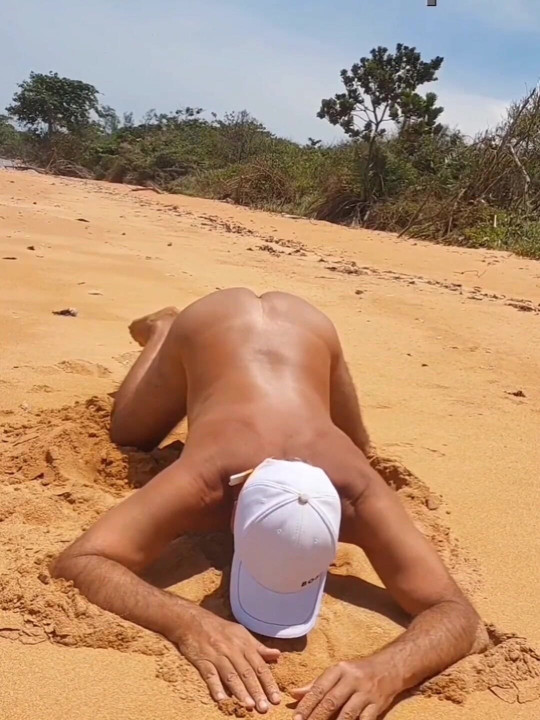 Ladysilva femboy on the beach naked
