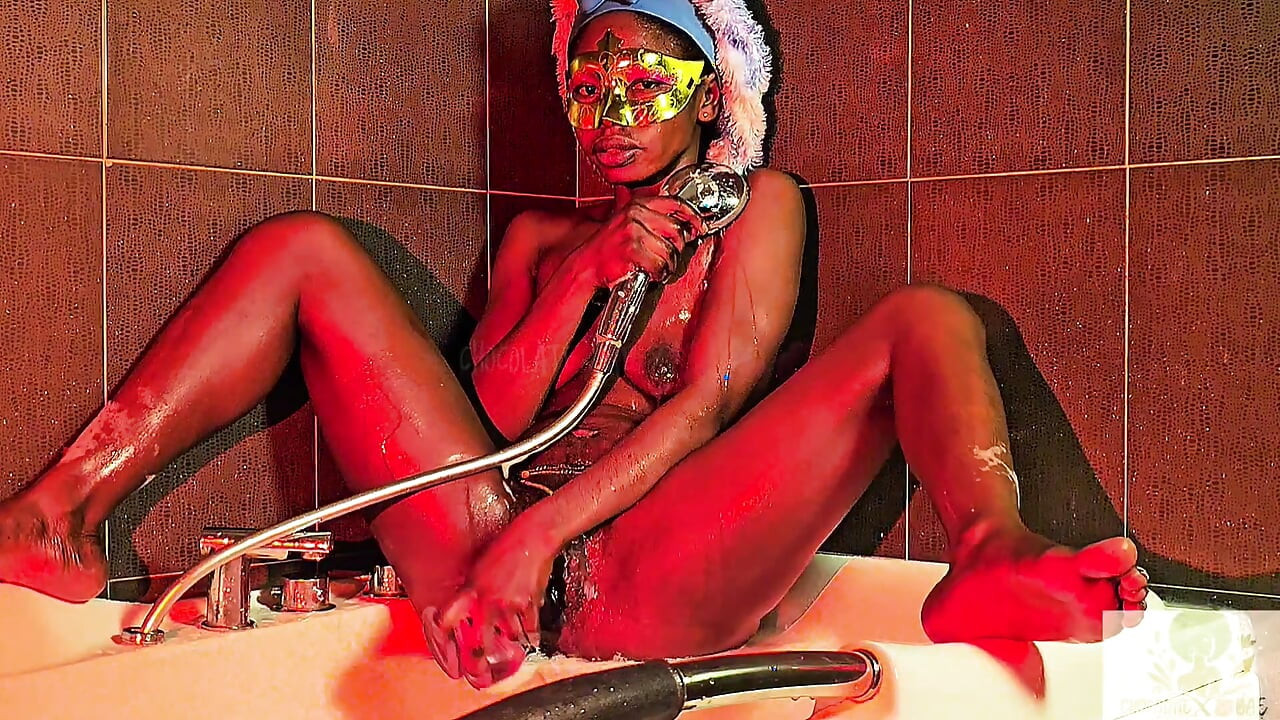 Im such a dirty lil SLUT!! AFTER rubbing my juice box till ORGASM, its bathtime!!!
