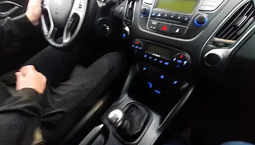 Amateur MILF in jeans and nylon socks gives a taxi driver a footjob