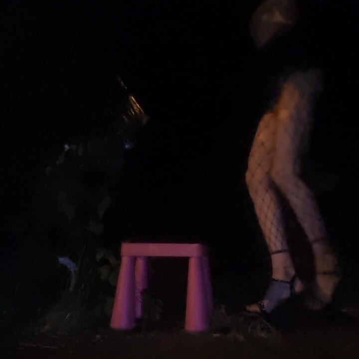 A Whore in a Mini-Skirt Ras du CuL, on the Edge of the🛣Nationale 7 in BRUNOy. 2H00 VaneSsaBiTCHx PariSChienneTrvprod⁹¹